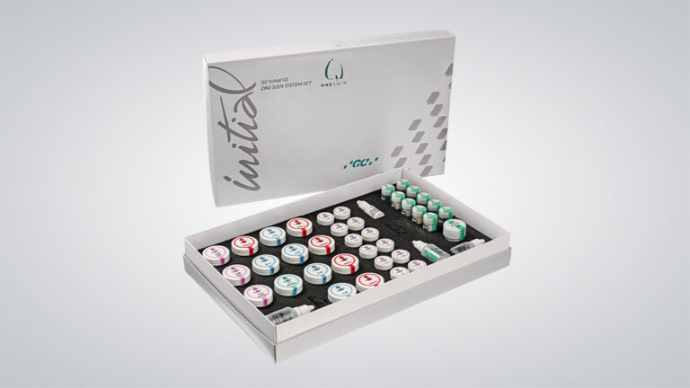 ​​Initial IQ One Sqin ist ein Teil des GC Micro-Layering-Systems, mit dem sich eine hochwertige Individualisierung erreichen lässt.